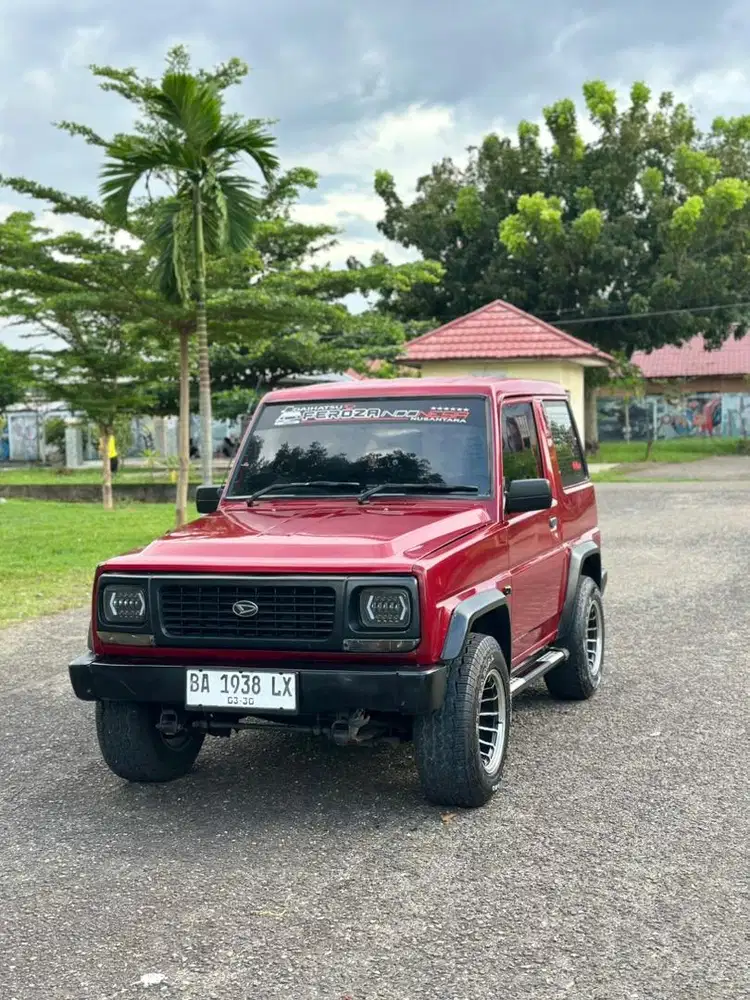 Mobil Jeep Pribadi