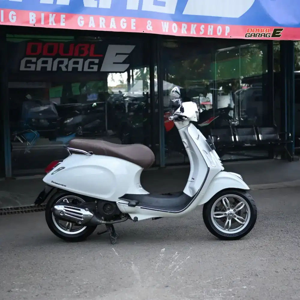 VESPA PRIMAVERA 150 iGet PUTIH 2018 SIAP GASS