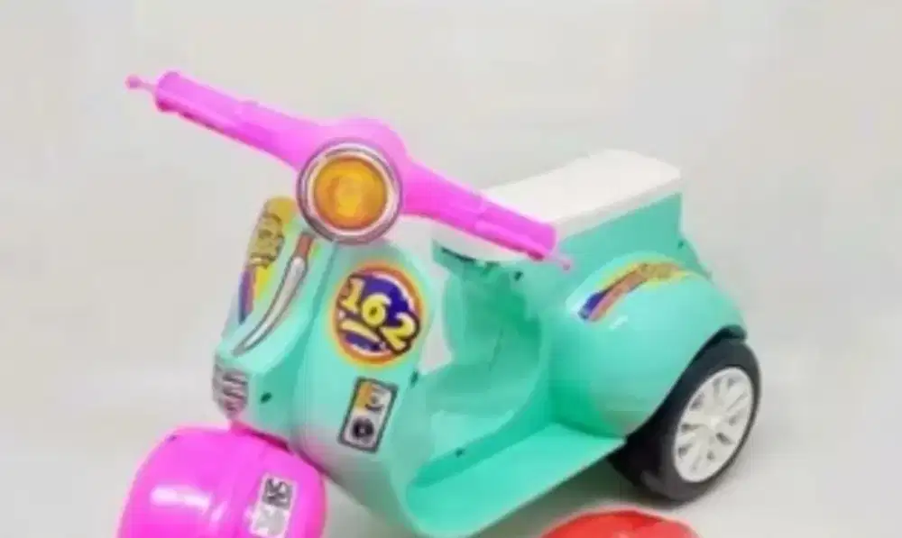 Vespa mini anak