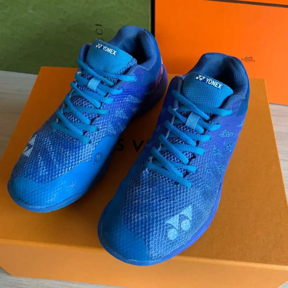 Yonex Aerus 3 sepatu badminton second original 41