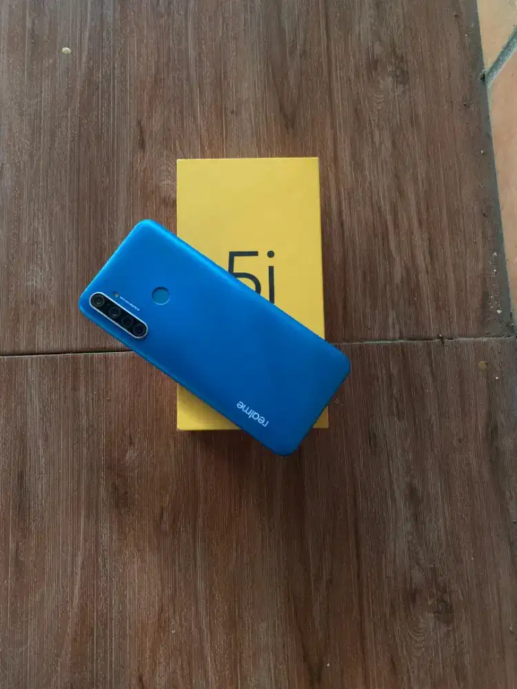 realme 5i 4/64 fullset