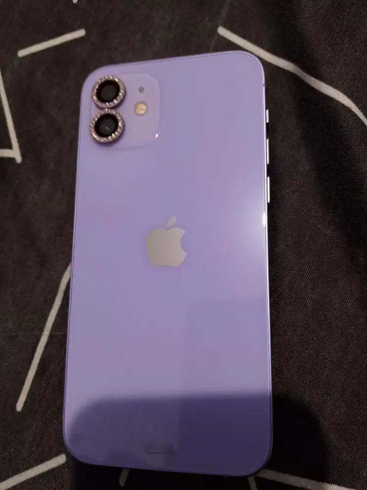 Dijual handphone iphone 12