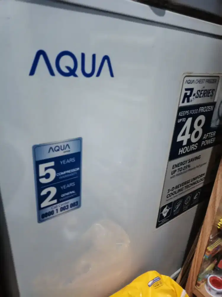 Frezer merk aqua 1200 liter normal segel minus pemakaian