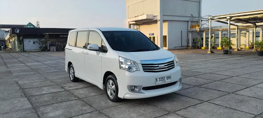 Toyota Nav1 v 2.0 matic promo menarik tdp 10% 2013