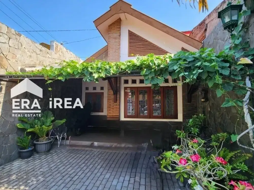RUMAH DIJUAL DI SOLO DEKAT  PASAR KEMBANG SOLO