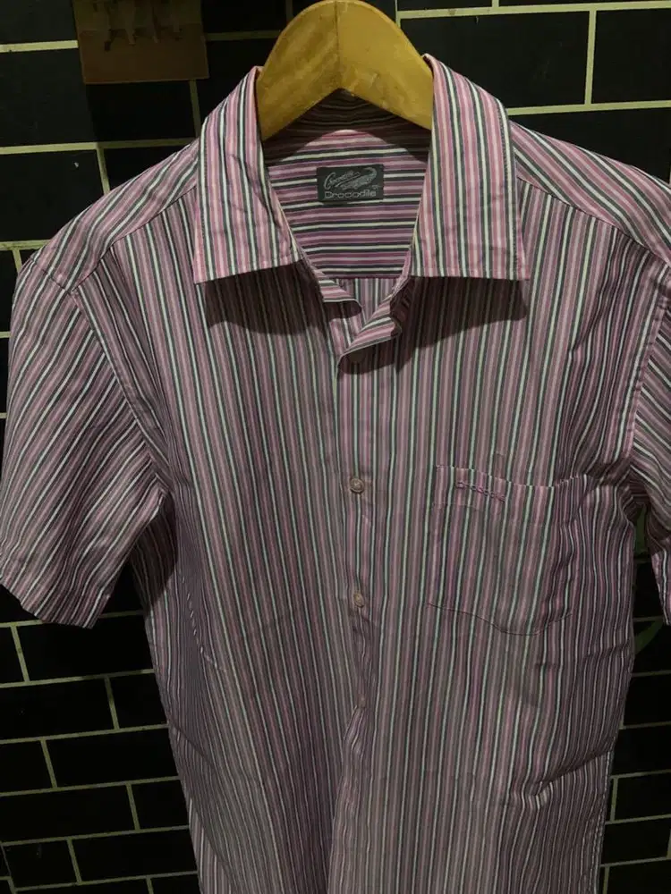 Kemeja salur pink