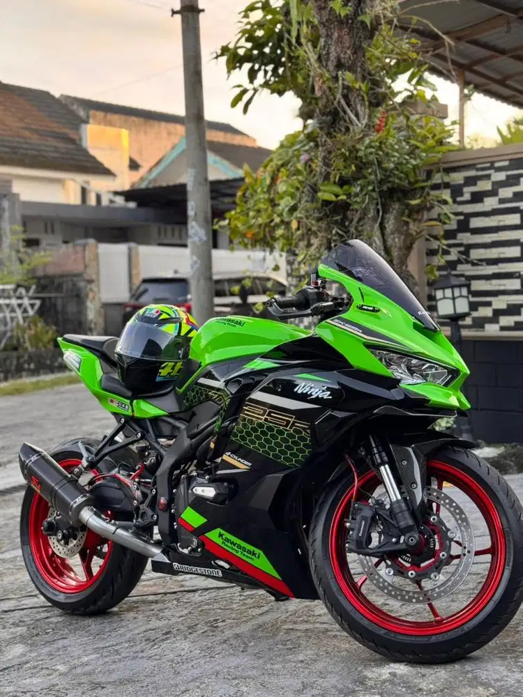 Dijual Kawasaki Ninja ZX25R 2021 ABS Hijau Favorit