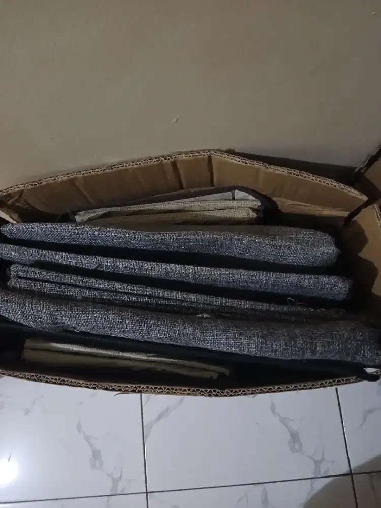 Storage box bekas