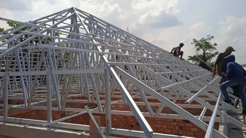 Rangka baja ringan dan plafond