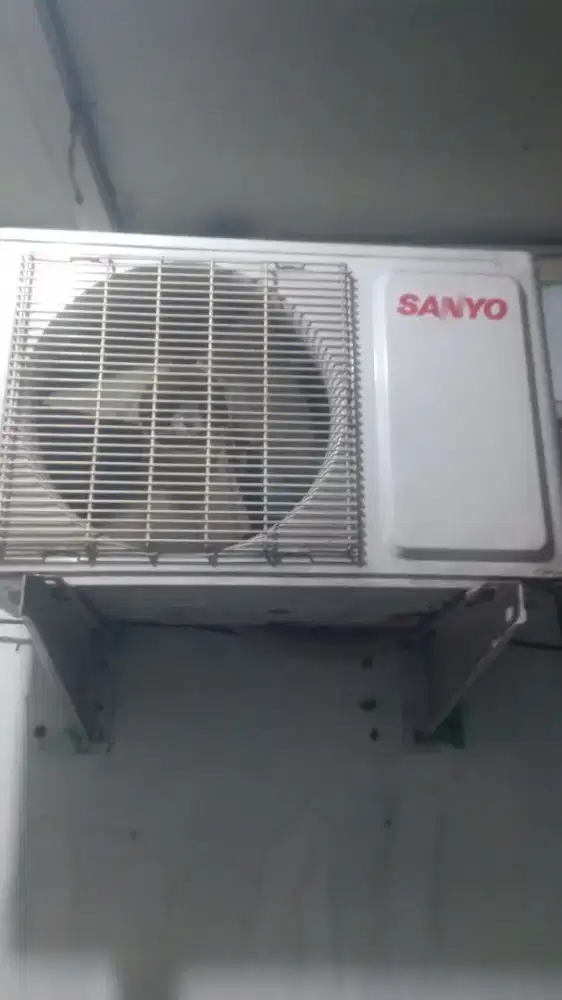 AC Sanyo 1/2 PK