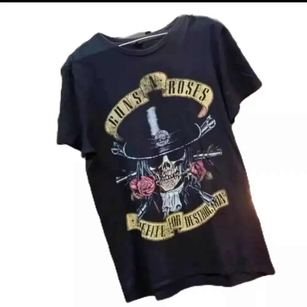 GNR GUNS AND ROSES SIZE M KOLEKSI KAOS TSHIRT