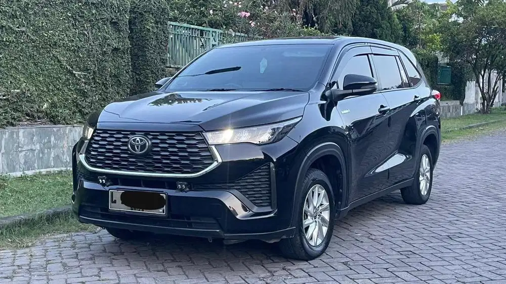 Toyota Innova Zenix 2.0 G Hybrid Matic 2023 Hitam All New Plat L
