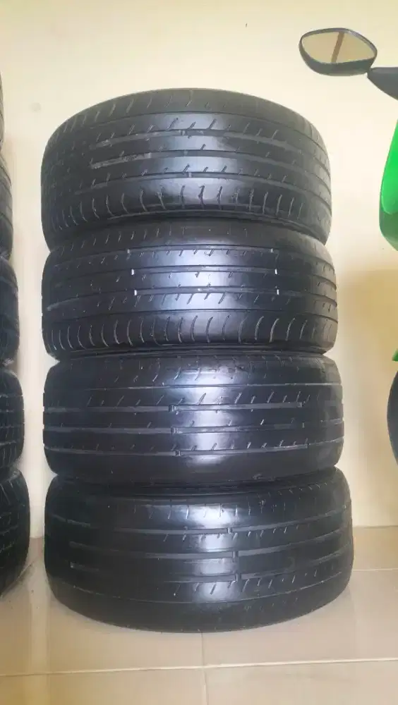 4 Pcs Ban TOYO R17 225-55