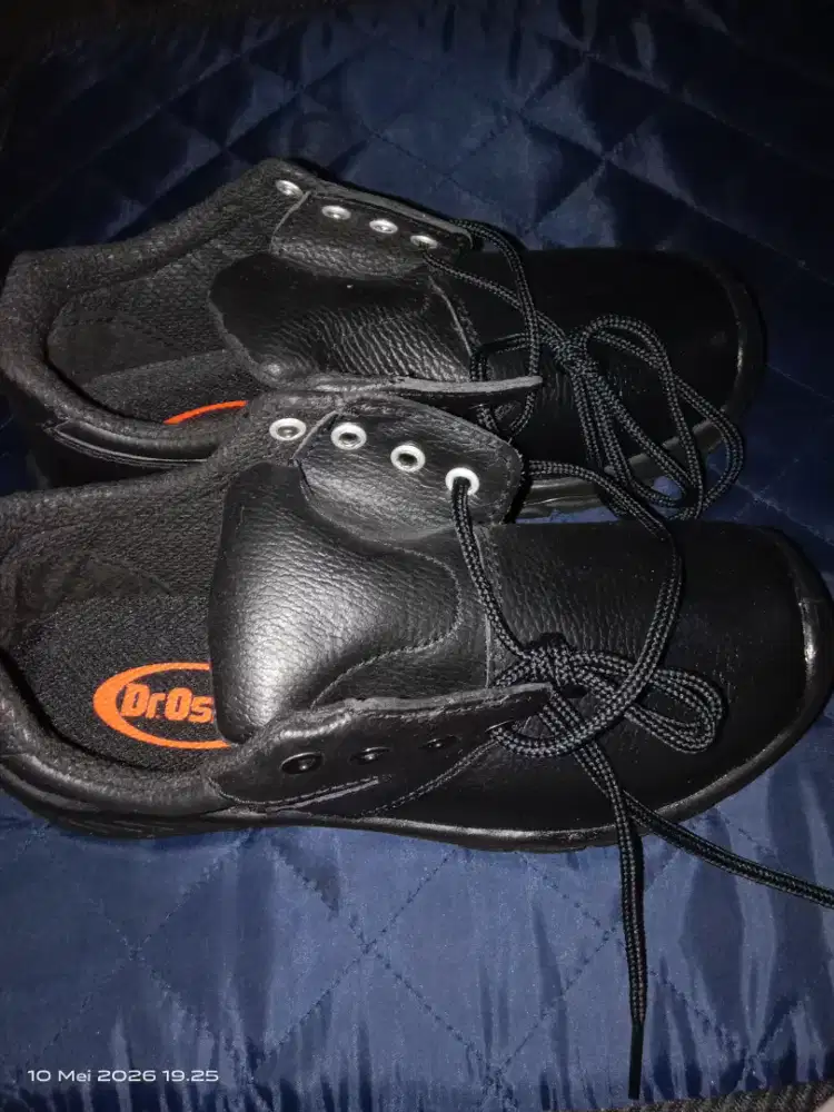 BU CEPAT SEPATU SAFETY dr.safety uk size 40-41 baru gress