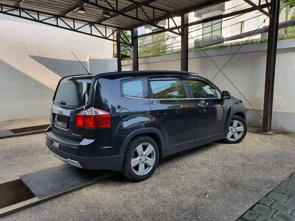 Chevrolet Orlando 1.8 LT 2012 Hitam - Sangat Terawat, Part Baru Banyak