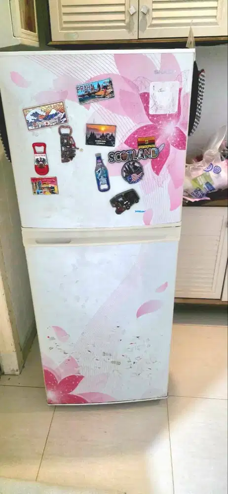 DIJUAL CEPAT..! Kulkas Sharp 2 Pintu