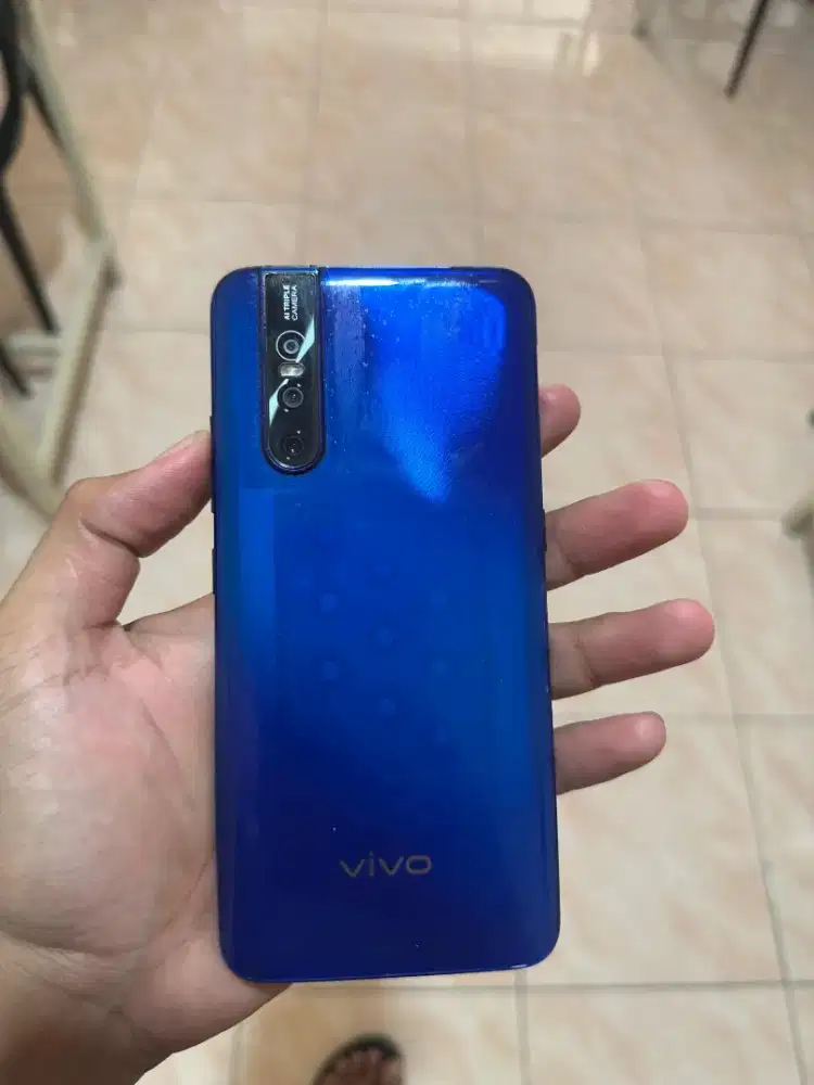 Vivo v15 pro warna biru(Batangan)