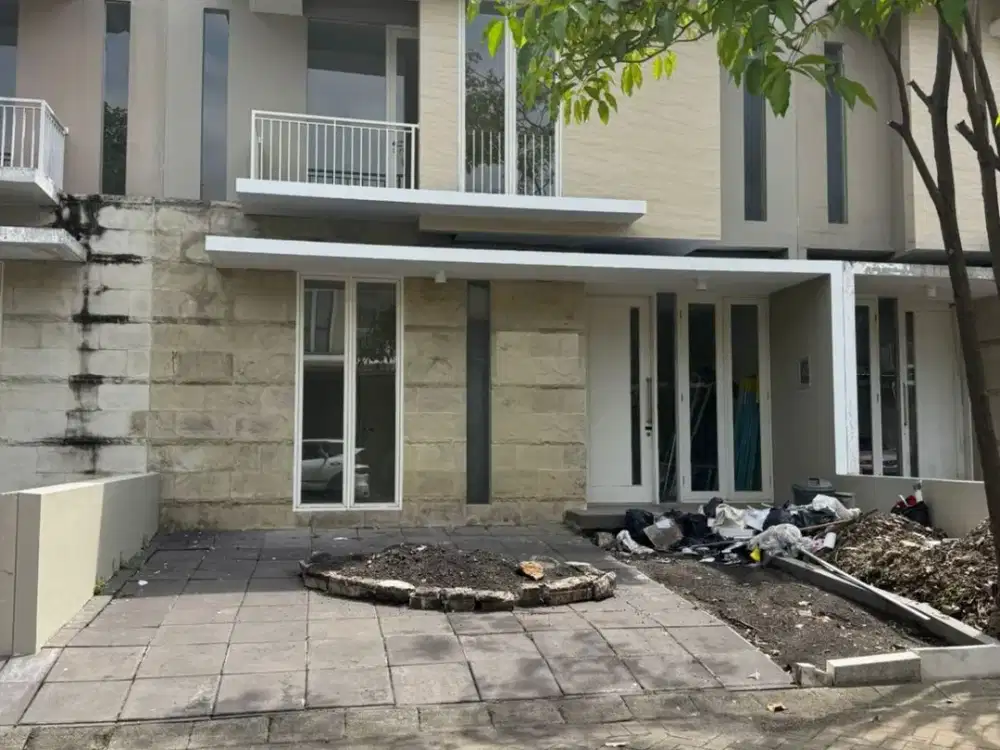 Disewakan Rumah Siap Huni Citraland Greenlake Wiyung REV.A453