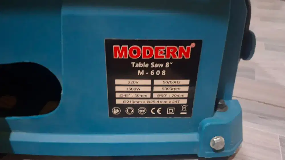 Table saw modern 8