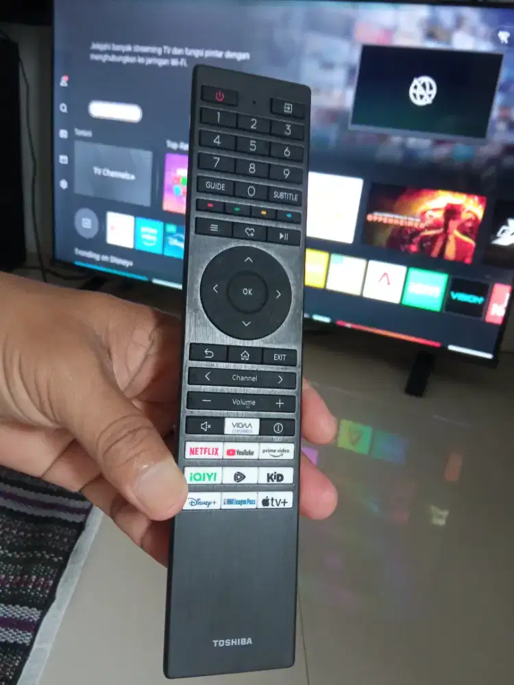 Smart TV Toshiba 43 inci, tv+remot ori+buku2 minus kardus