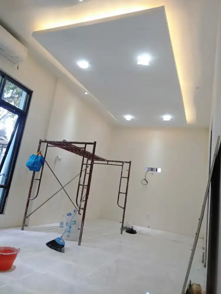Tukang cat rumah