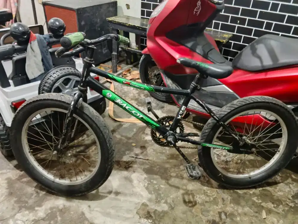 sepeda bmx polygon