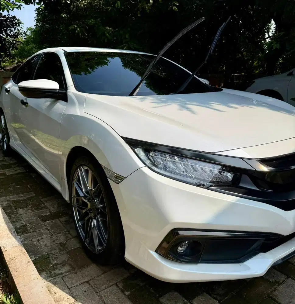 Civic ES sedan 2019