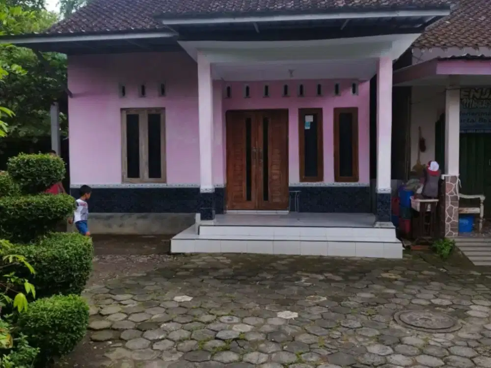 Rumah dijual di Sleman, dekat SMKN 1 Tempel,  Lt 173m2