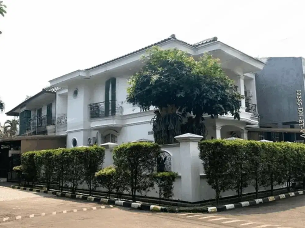 Dijual Rumah Hook Luas Dan Asri Didalam Cluster One Gate System