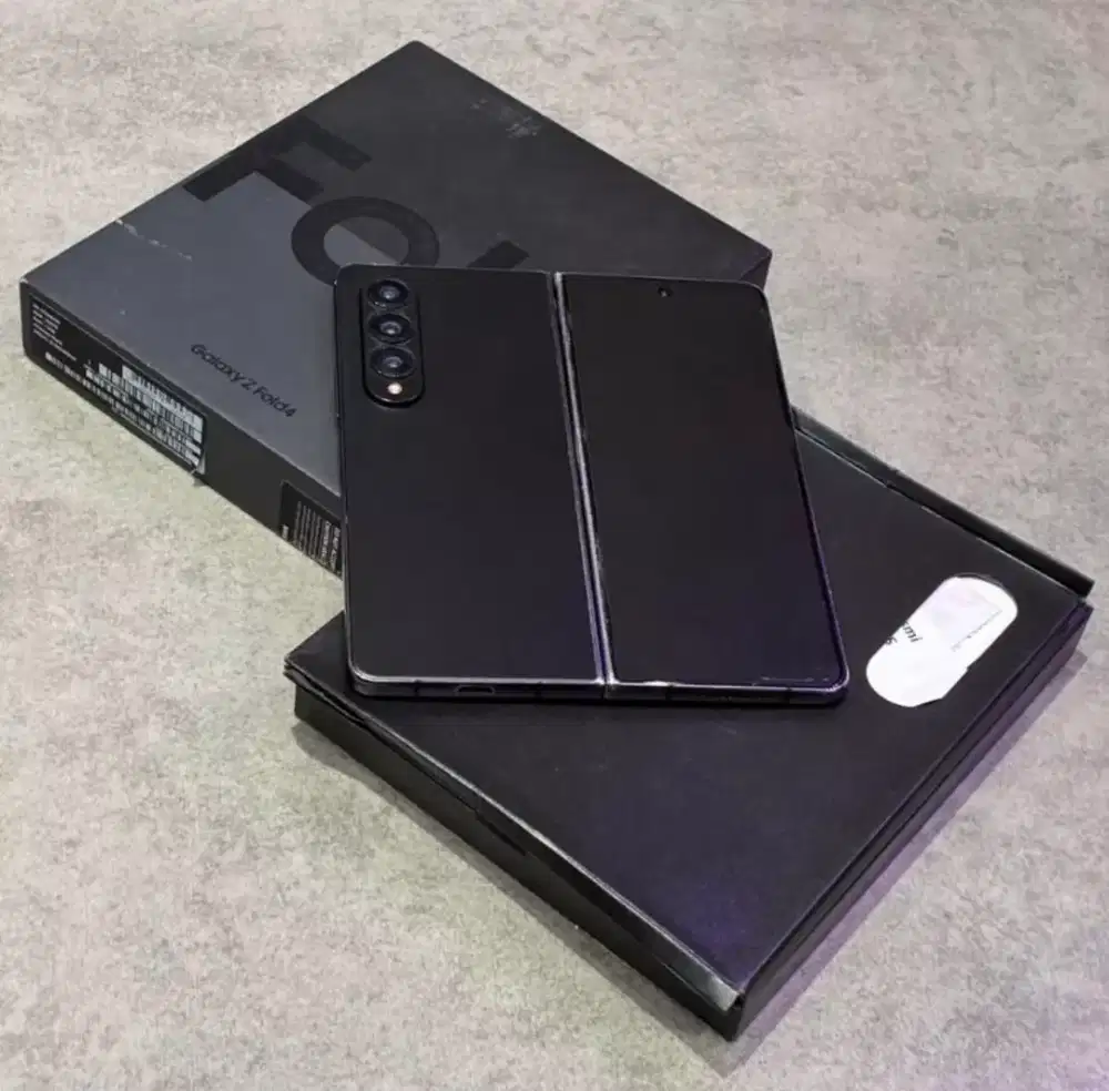 Samsung Galaxy Z Fold 4 12/256 sein