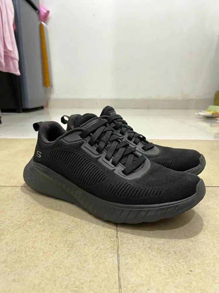 sepatu skechers moda