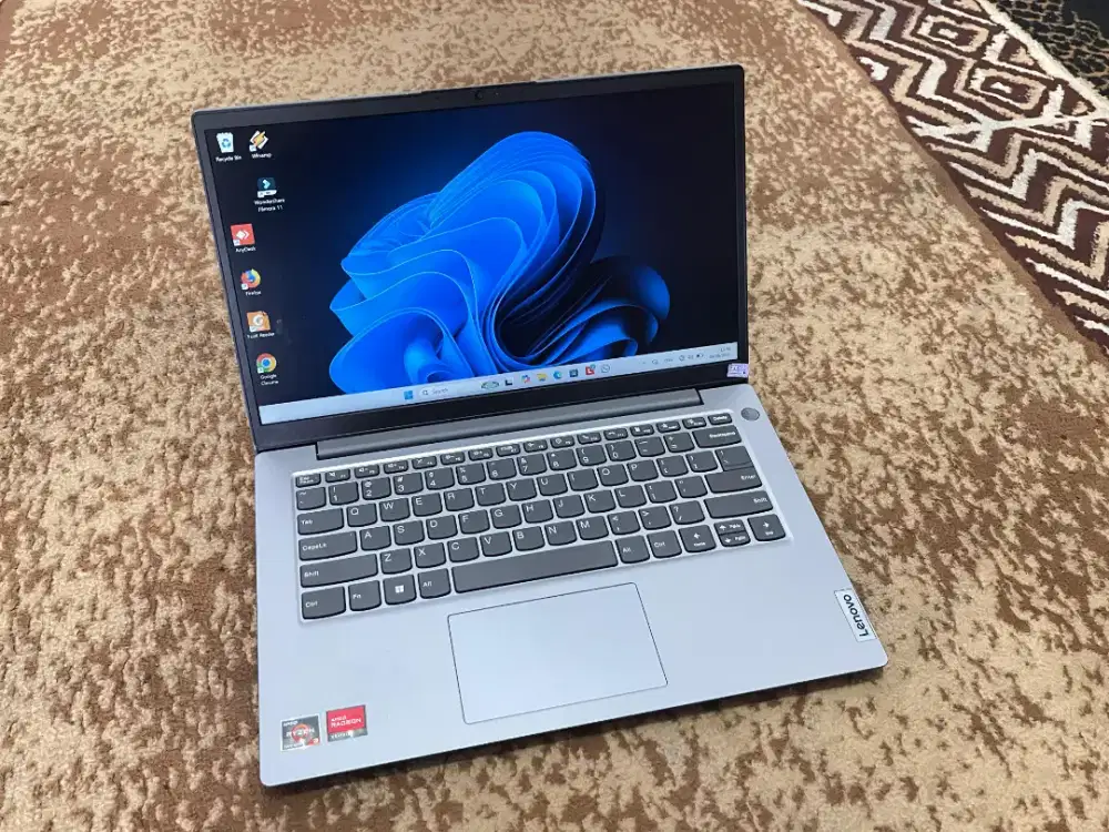 LENOVO V14 RYZEN 3 7320U LIKE NEW GARANSI RESMI AKTIF