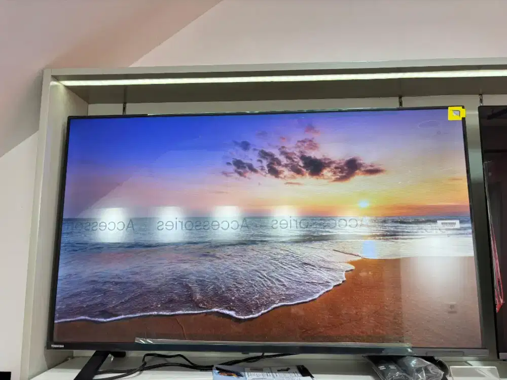 TV TOSHIBA 43 INC 4K QLED SMART TV