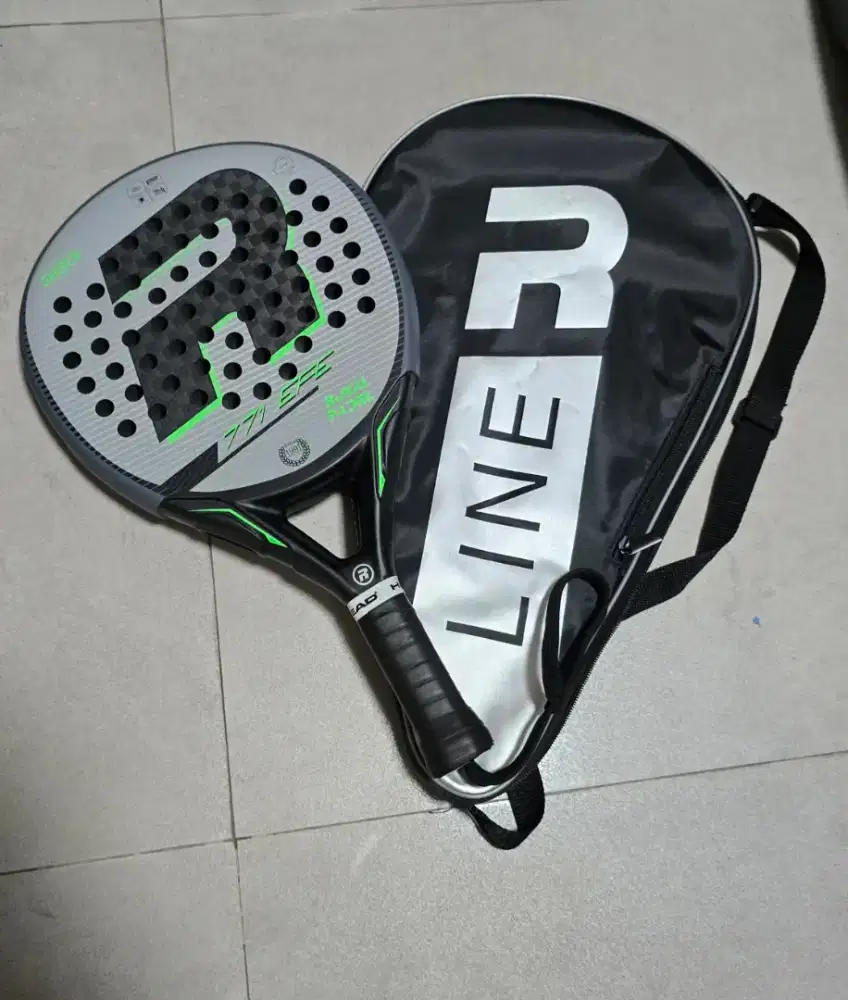 Raket Padel Royal Padel 771 EFE – Mulus Baru Dipakai 3x,