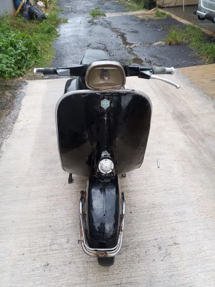 Vespa Super As Besar