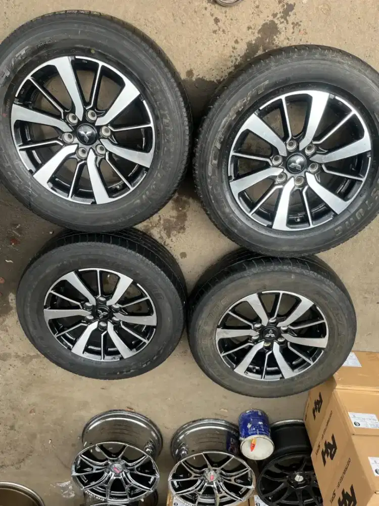 Velg original Pajero sport Dakar ring 18 ban 265/60 R18 4pcs