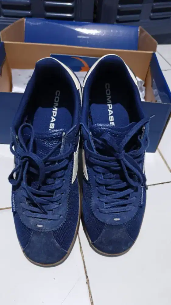 DIJUAL SEPATU COMPASS ASLI