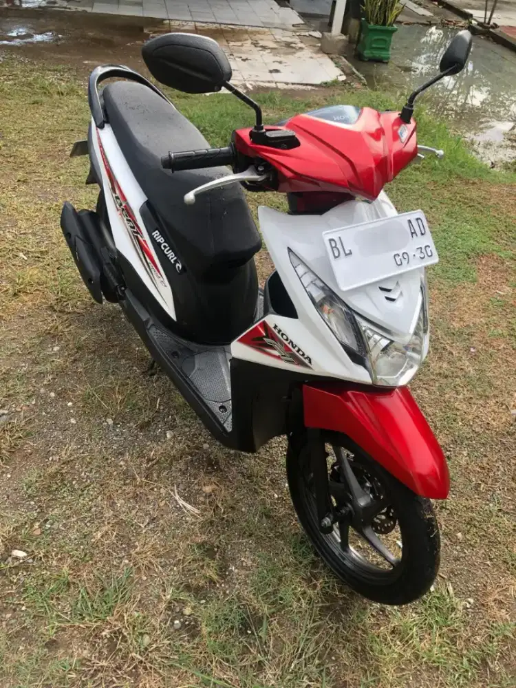 Honda Beat tahun 2015.. stater halus..