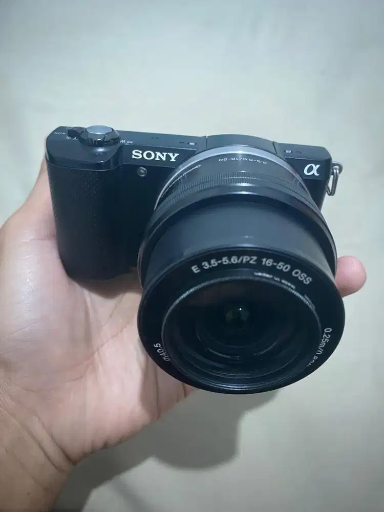 Jual mirrorless sony a5000+lensa kit