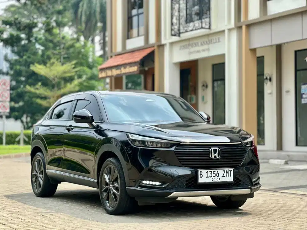 HR-V 1.5 SE CVT 2023 Pajak Panjang Low KM Mulus Terawat Siap Pakai