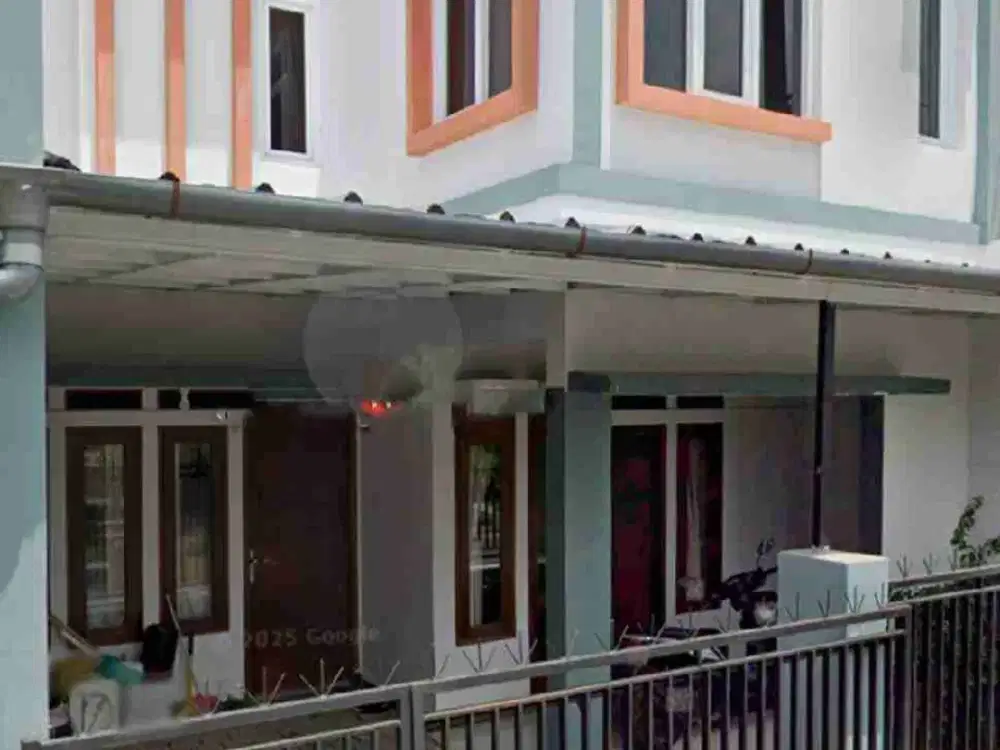Disewakan u/R tinggal di Antapani 3 lantai rumah bagus siap huni