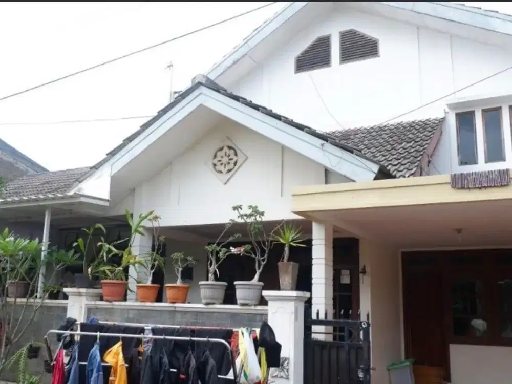 Rumah Terawat 10 menit ke Stasiun Rawa Buntu 4 Kamar Siap Huni J-34246