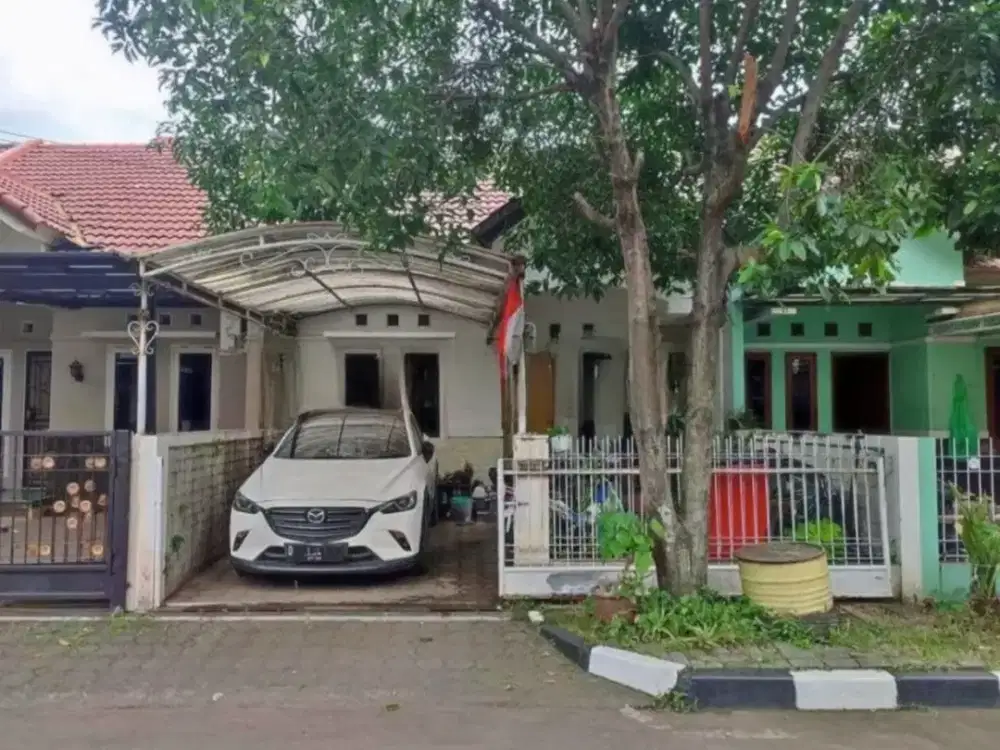 Rumah Terawat Di Komplek Antapani Bandung