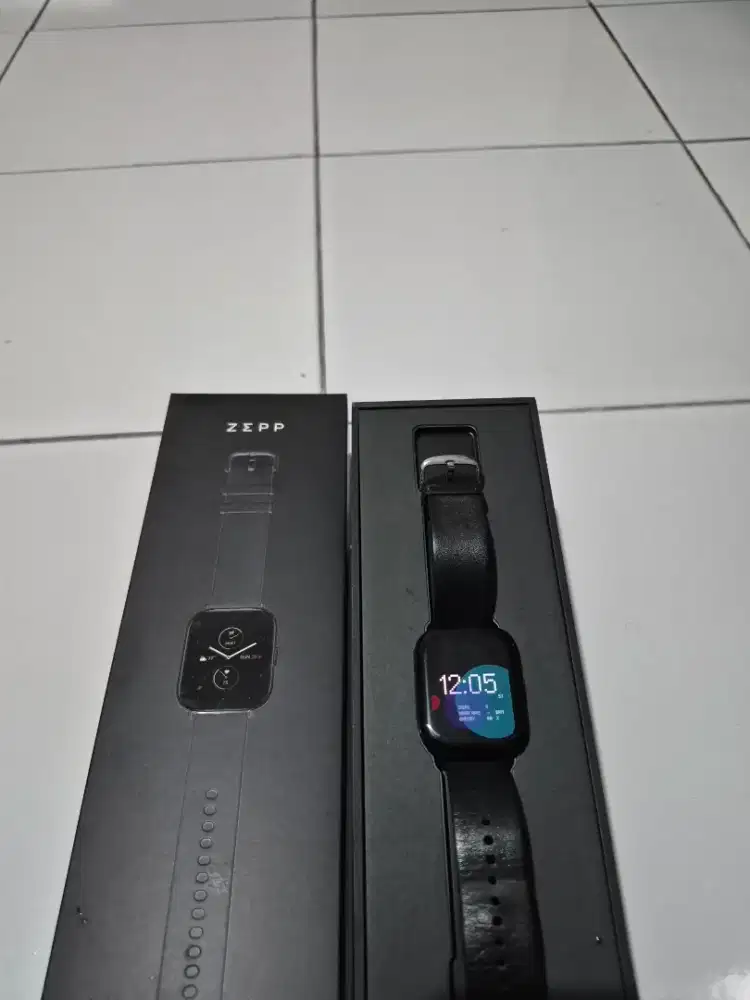 Smart Watch Amazfit Zepp E Square