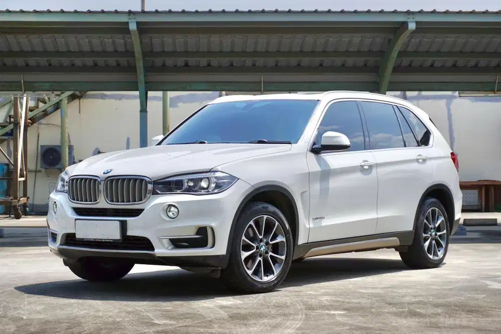 BMW X5 F15 xDrive35i xLine N55 2017 / 2018 Putih Mulus DP Ringan