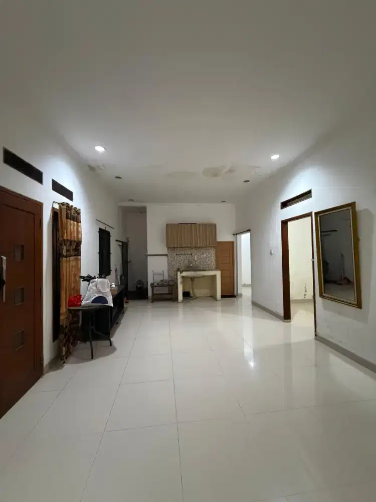 Bismillah,Dikontrakan Rumah Besar Nyaman, 2mnt ke Mall Pondok Gede