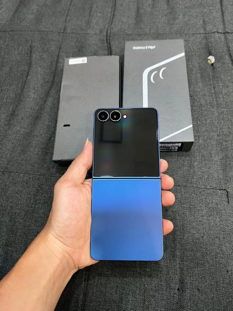 Samsung Z Flip7 12/256 SEIN garansi on september 2026
