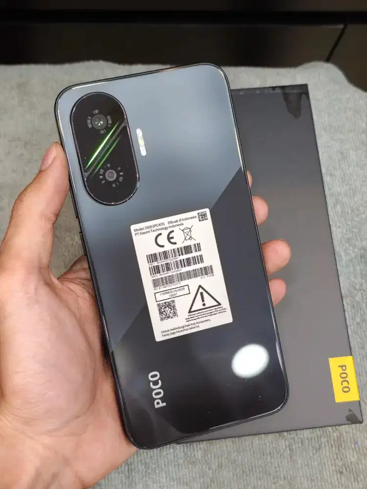 poco f7 12/512gb