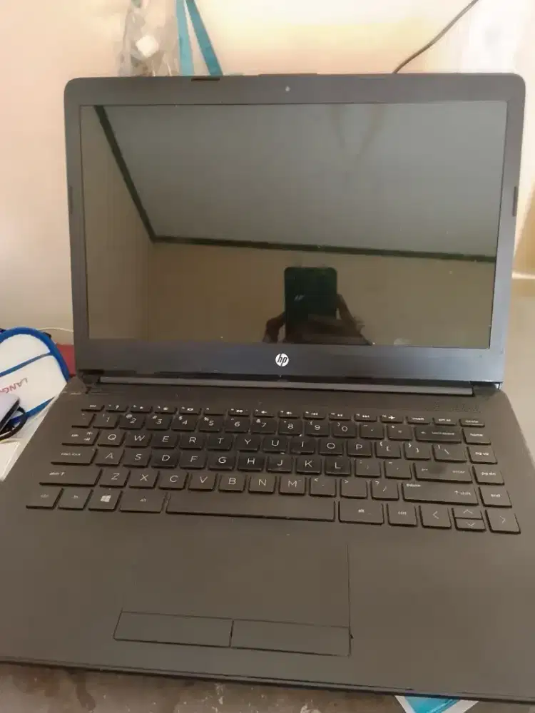 laptop Hp 14 Amd A9-9425 vga radeon R5 vram 2gb, Ram 4gb Ssd 256gb