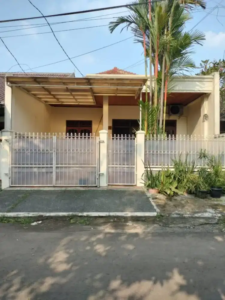 Rumah Di Perumahan BCE Sukahati Cibinong Kab Bogor